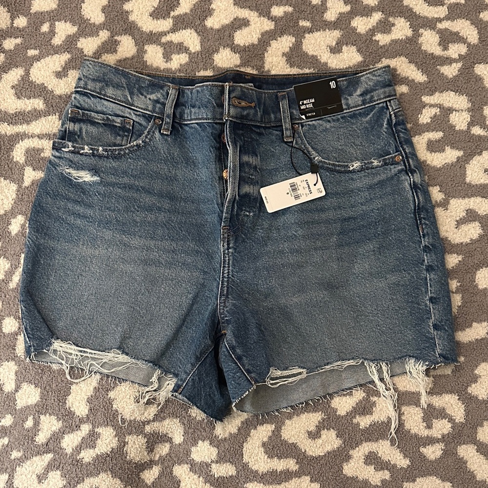 Express Mid Rise 4” Denim Jean Shorts NWT Size 10
